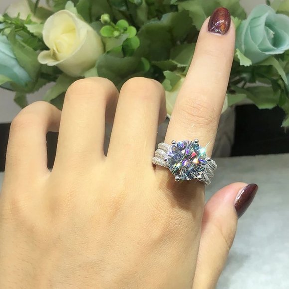 Certified 5ct. t.w. Moissanite Diamond Solitaire Luxury Engagement Ring NEW - Picture 4 of 12